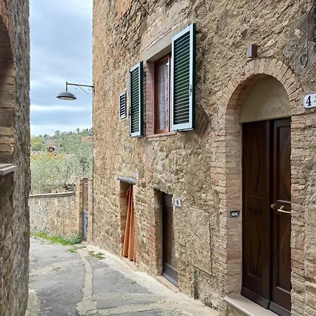 Casina Gattoli - *